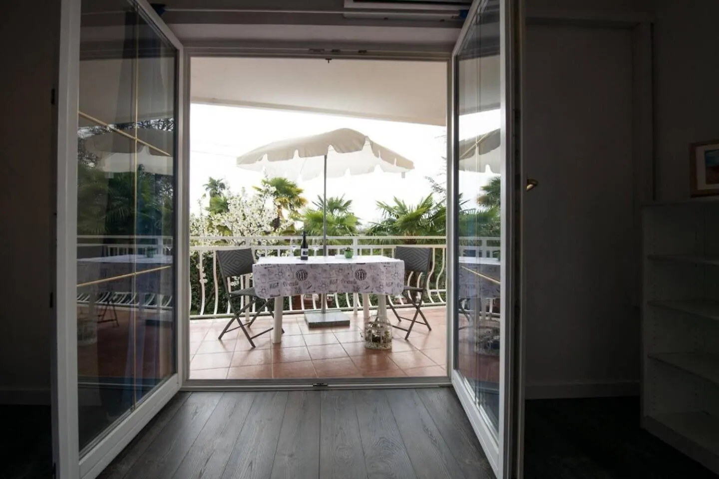 Apartment Miriam - 200M From Beach Ika Croatia