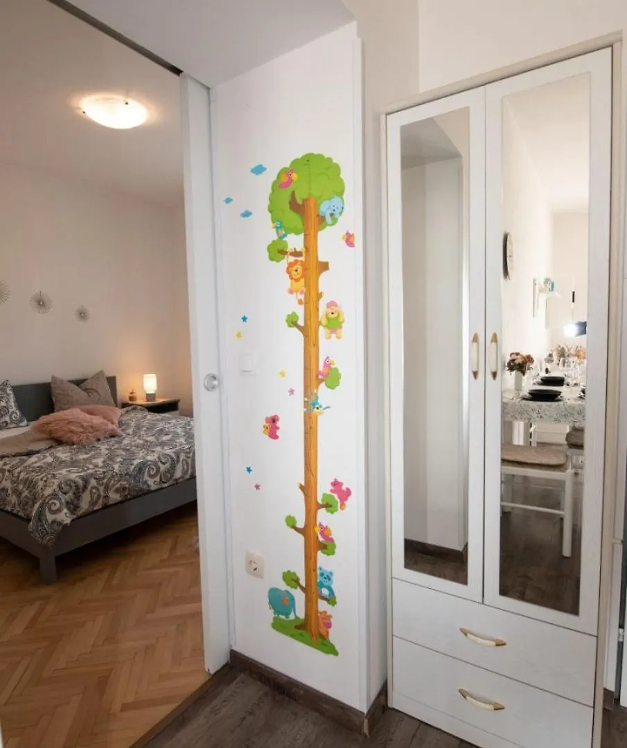 Apartment Miriam - 200M From Beach Ika Croatia